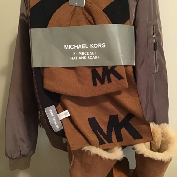 🔥best offers, NWT, see photos gorgeous - Picture 2 of 3